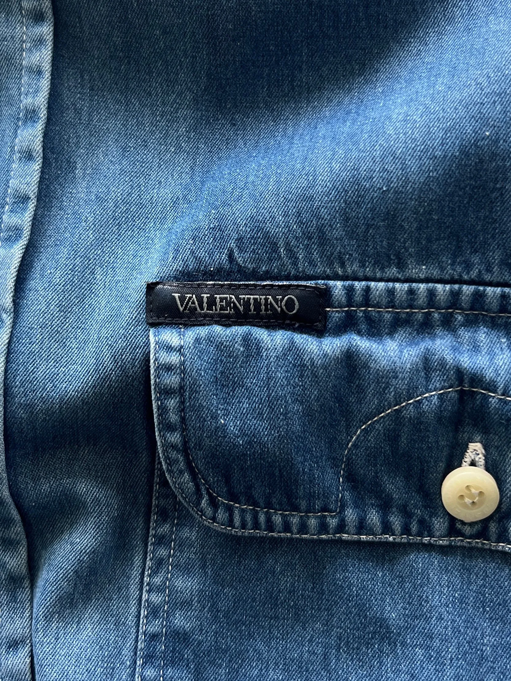 90's Valentino Jeans heavyweight shirt (L)