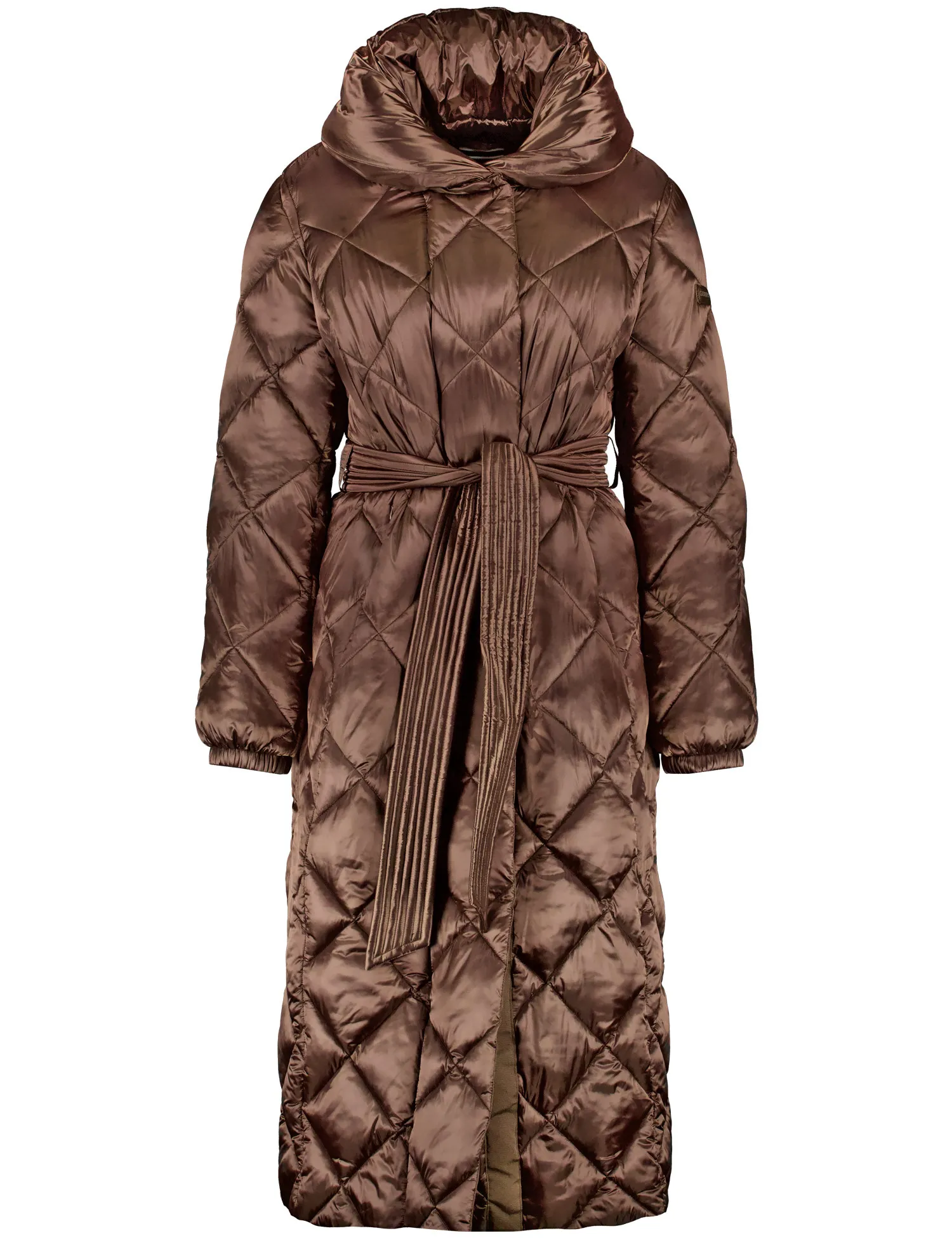 Long quilted coat with a waist belt