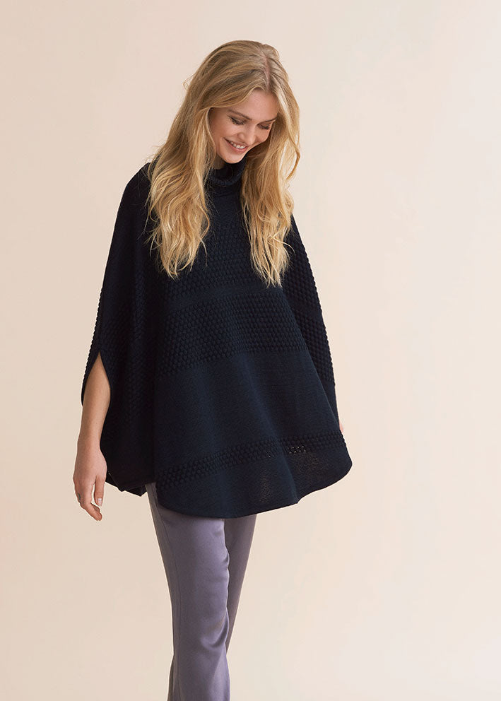 Sibin Linnebjerg Siff Poncho - Navy