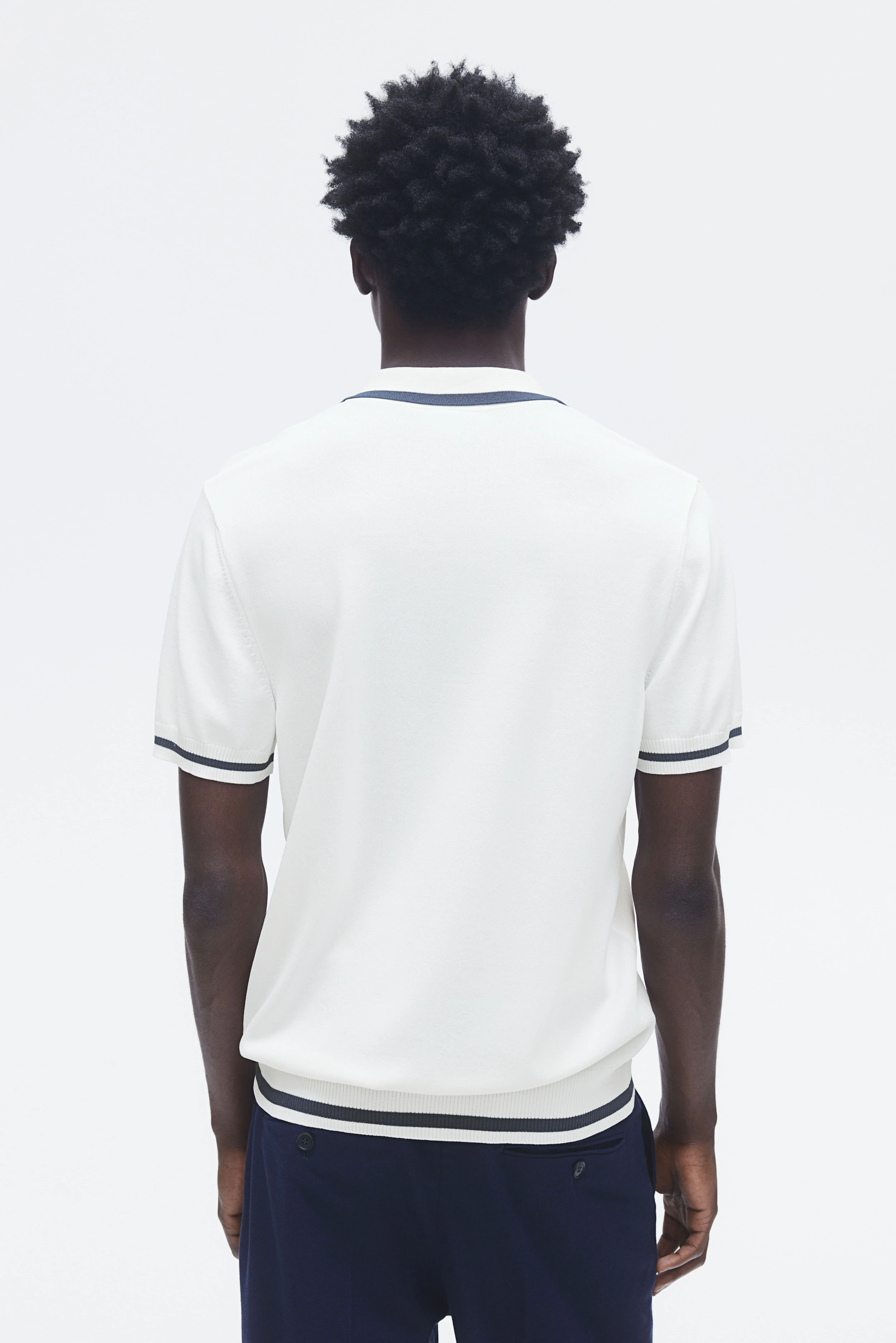 Slim Fit Fine-knit polo shirt - Short sleeve - Regular length - White/Navy blue - Men | H&M GB