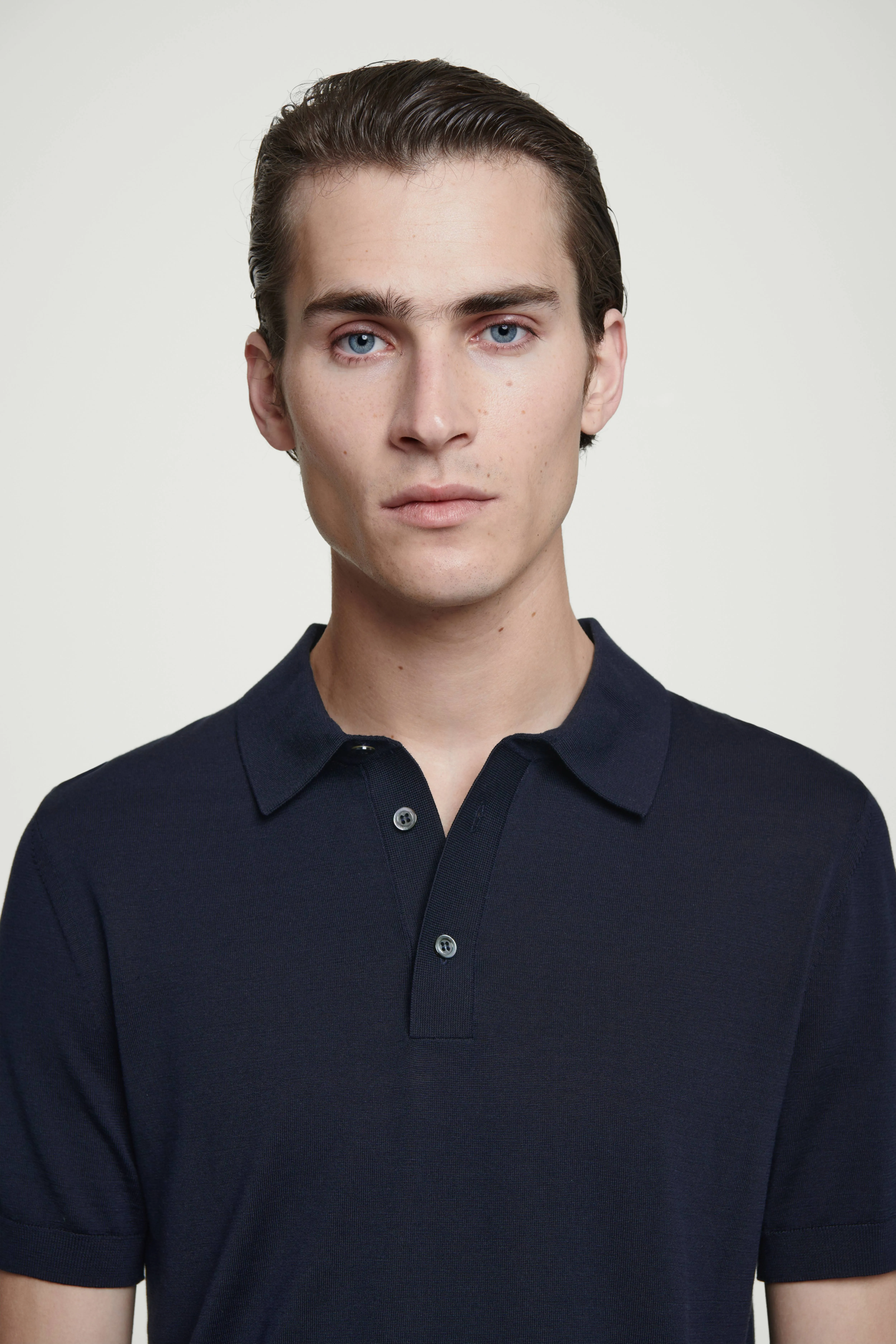 SLIM KNITTED SILK POLO SHIRT - Short sleeve - Regular length - NAVY - Men | H&M GB