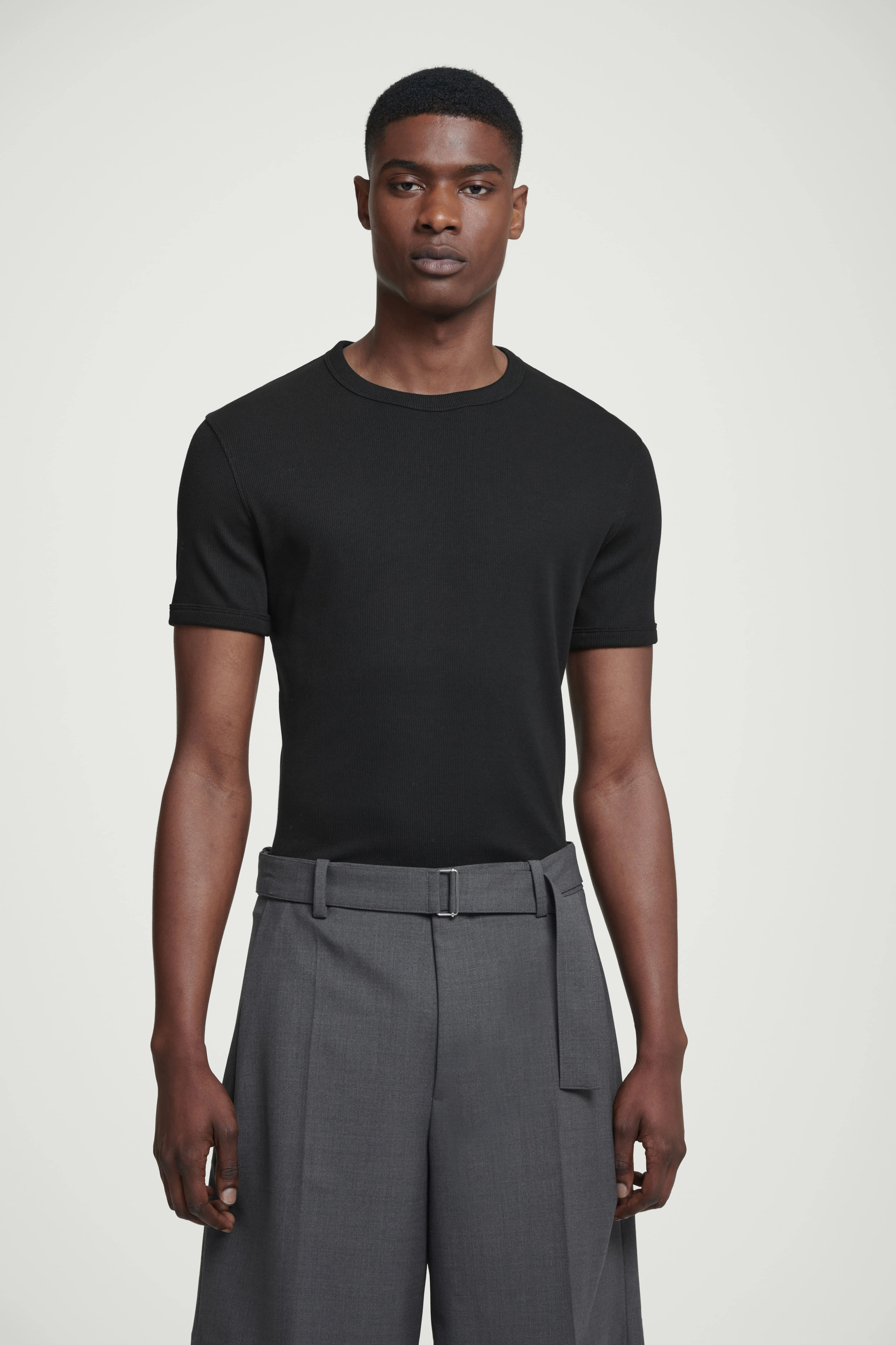 SLIM RIBBED T-SHIRT - Round neck - Short sleeve - BLACK - Men | H&M GB