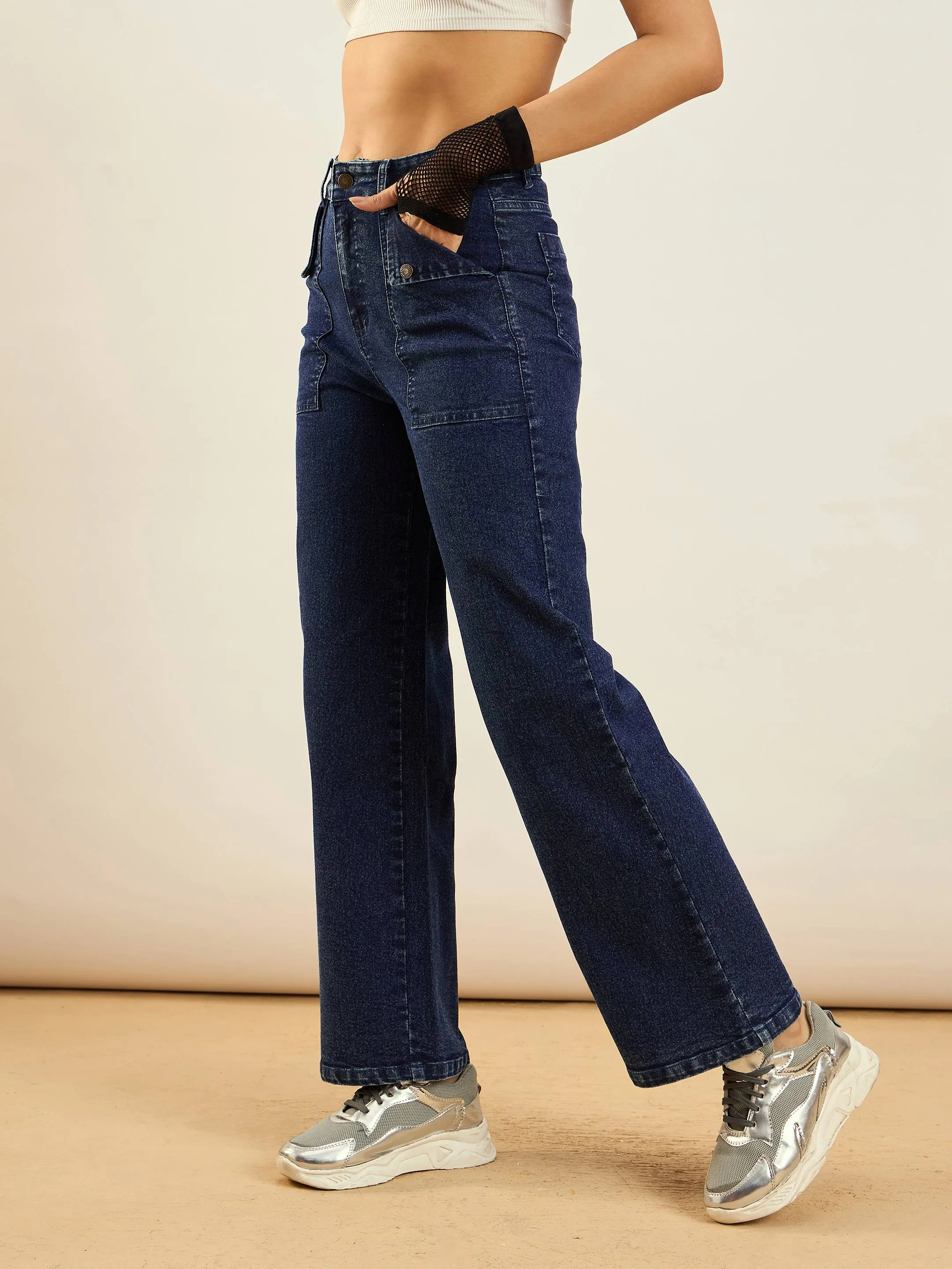 Women Blue Washed Front Pocket Straight Fit Jeans